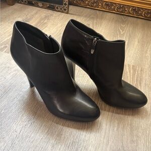Via Spiga Black Leather Ankle Booties with Side Zip